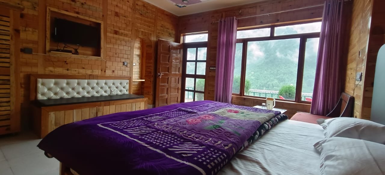 Dhanaulti Mountains